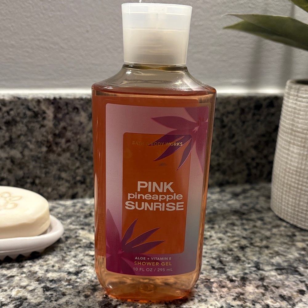 Bath & Body Works Pink Pineapple Sunrise Shower Gel